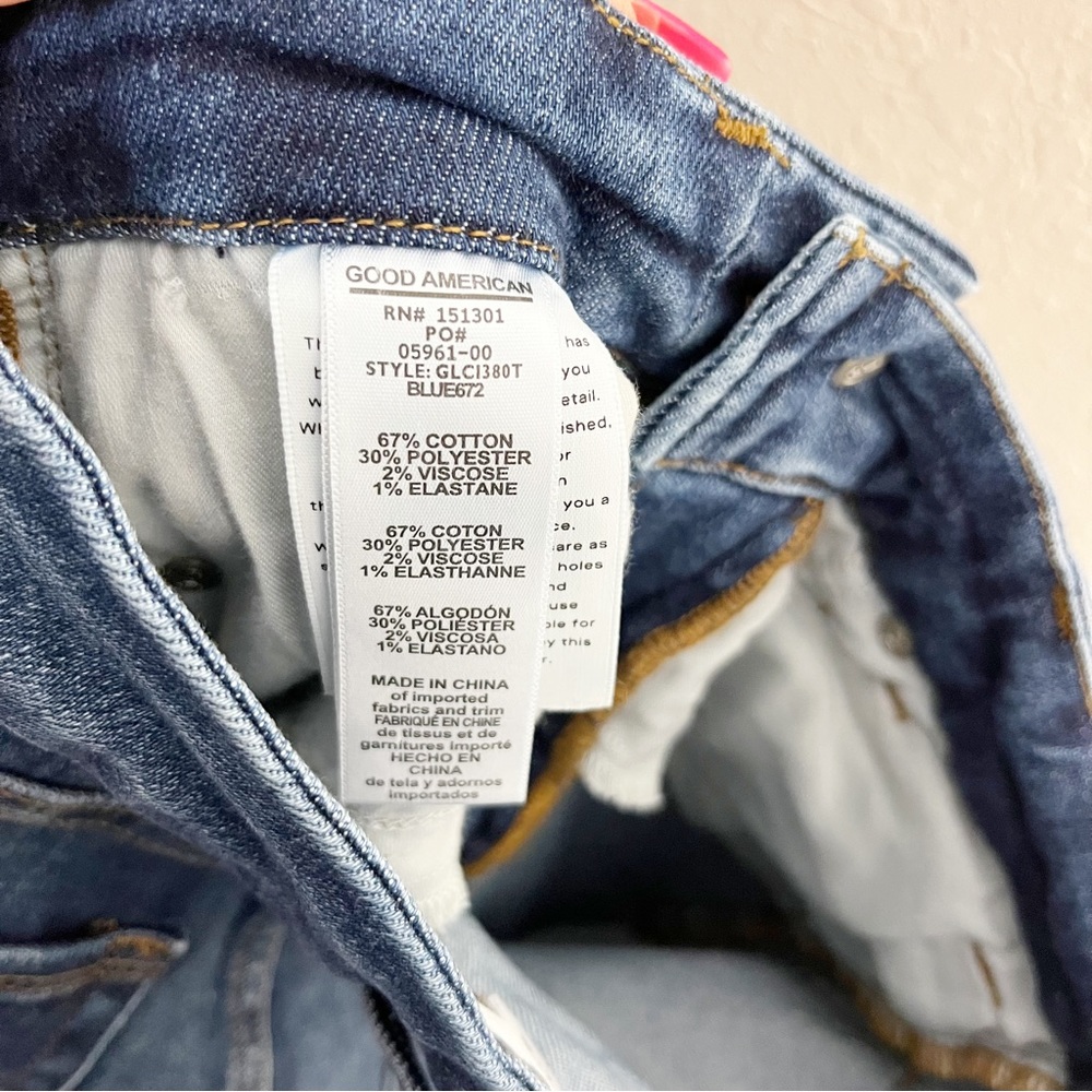 Good American Good Legs Crop Jeans Size 2 - Picture 6 of 6